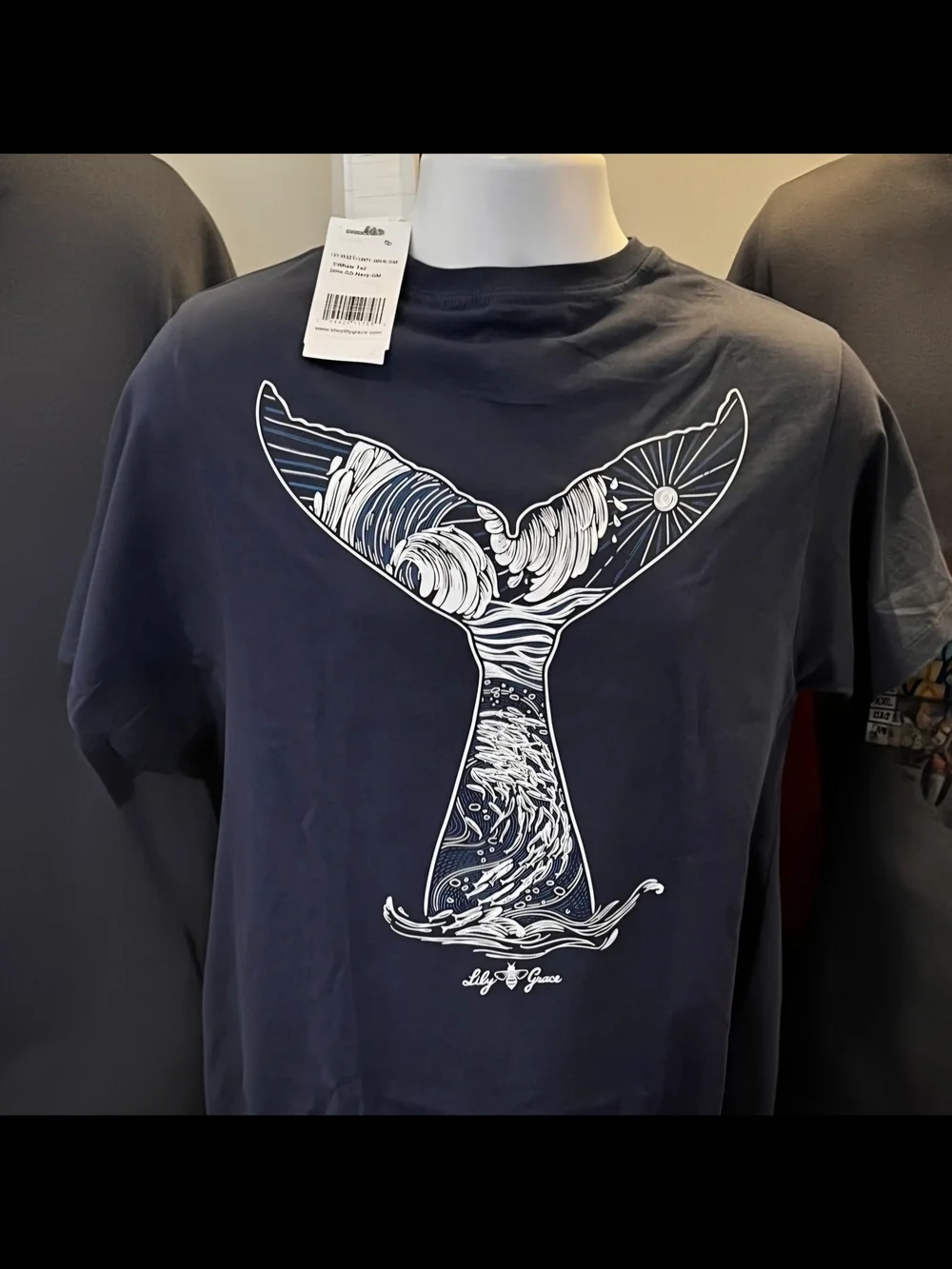 NWT Lily Grace "Whale Tail" Pocket Tee - Picture 1 of 5